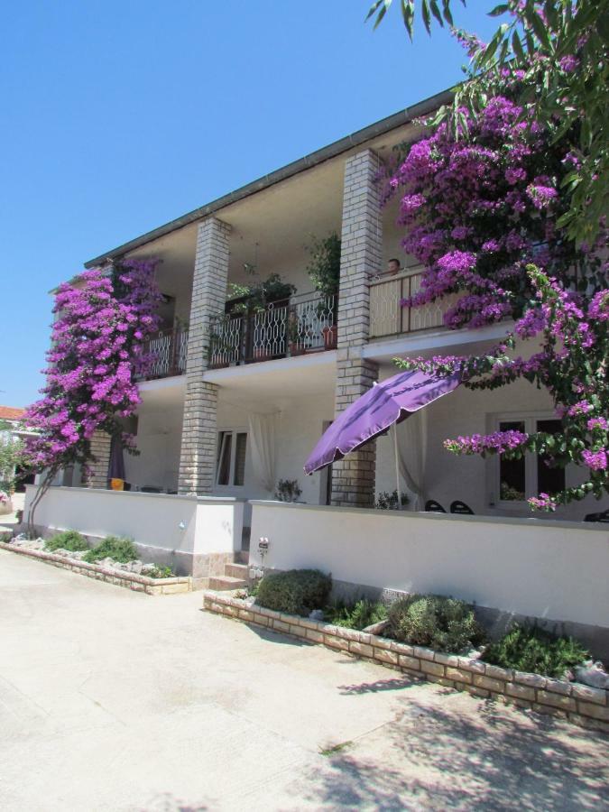 Apartments Pipi Pakoštane Exterior foto